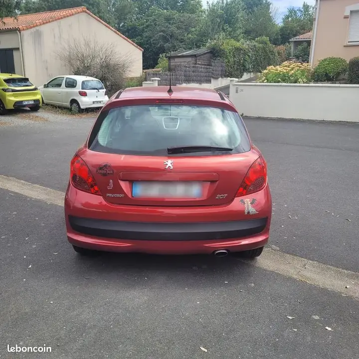 Peugeot 207 2008 photo 2