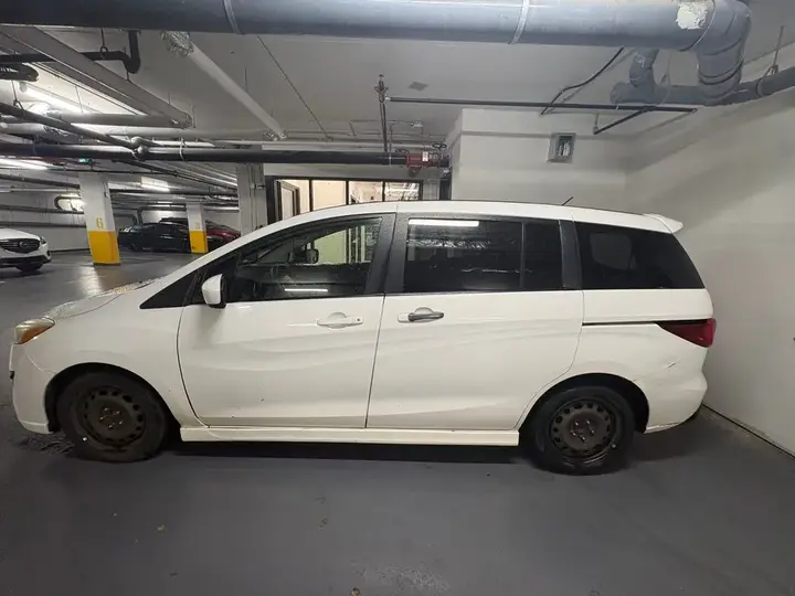 Mazda 5 2012 photo 2