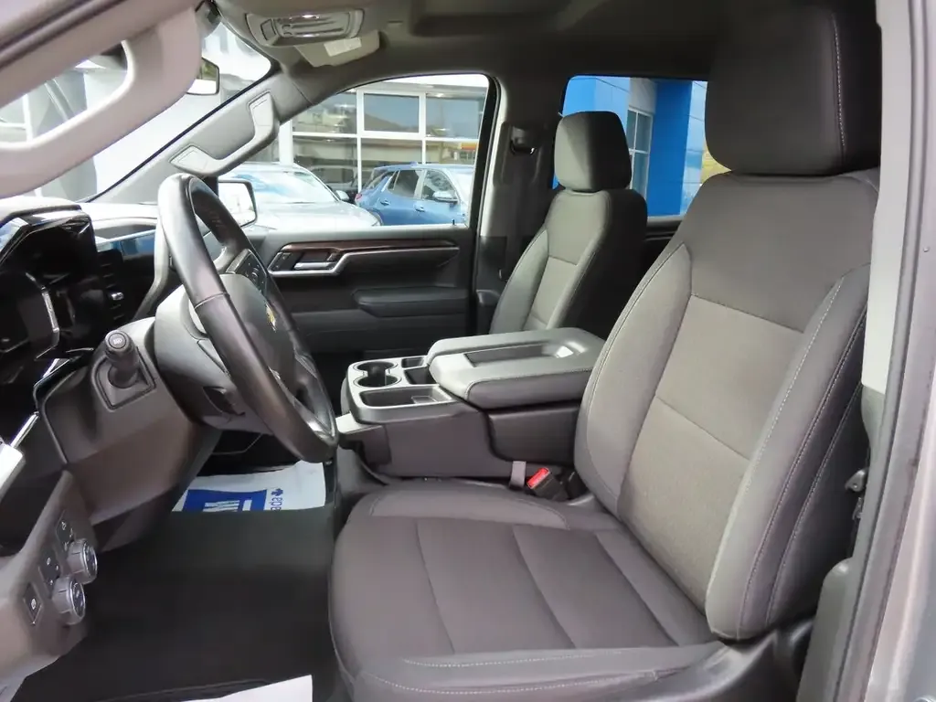 Chevrolet Silverado 1500 2025 photo 4