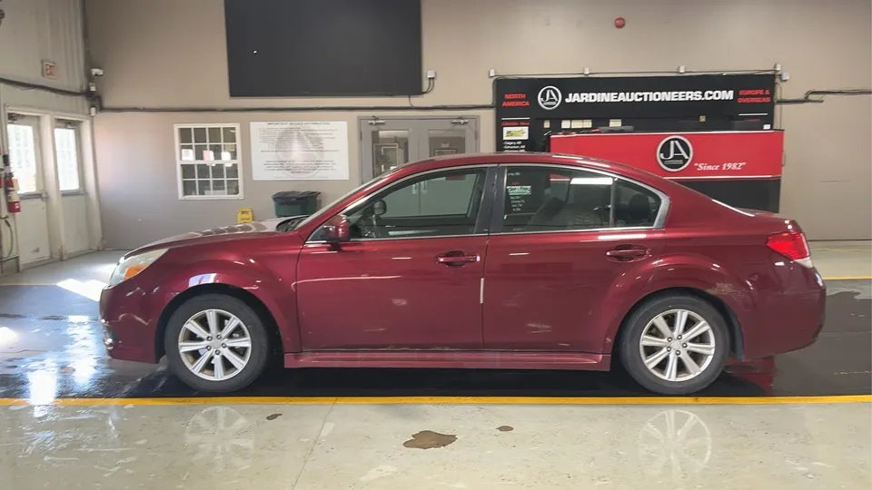 Subaru Legacy 2012 photo 2