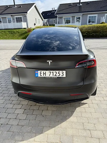 Tesla Model Y 2024 photo 5