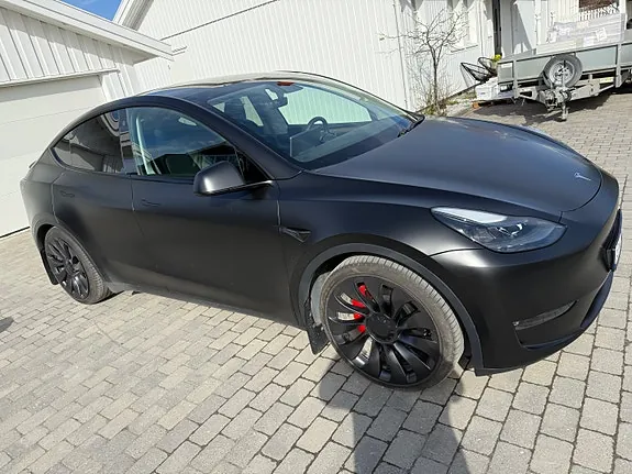 Tesla Model Y 2024 photo 3