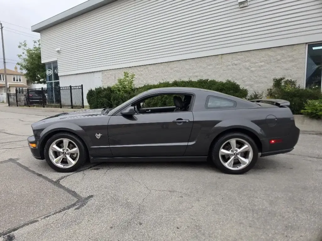 Ford Mustang 2009 photo 2