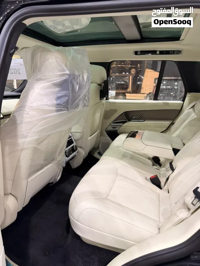 Land Rover Range Rover 2026 photo 4