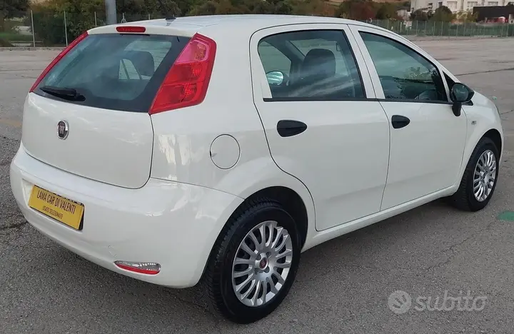 Fiat Punto 2018 photo 2