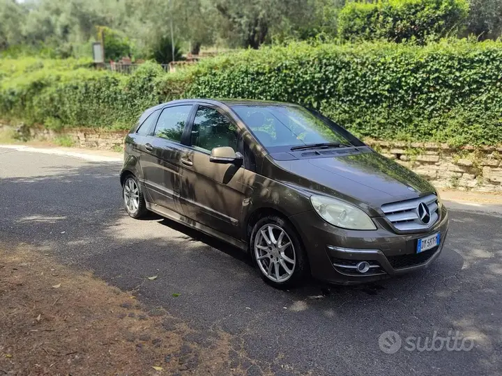 Mercedes-Benz B-Class 2009 photo 3