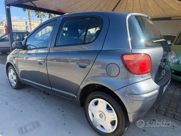 Toyota Yaris 2005 photo 3