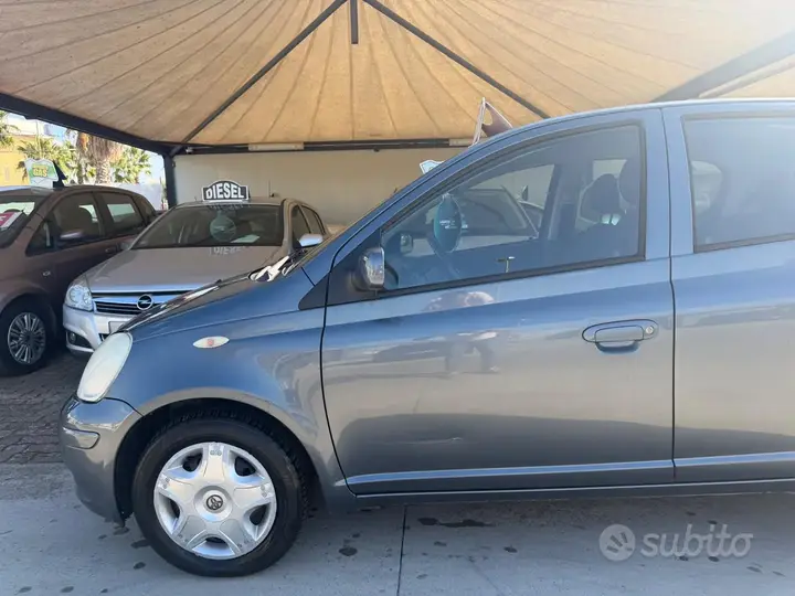 Toyota Yaris 2005 photo 5