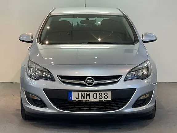 Opel Astra 2015 photo 2