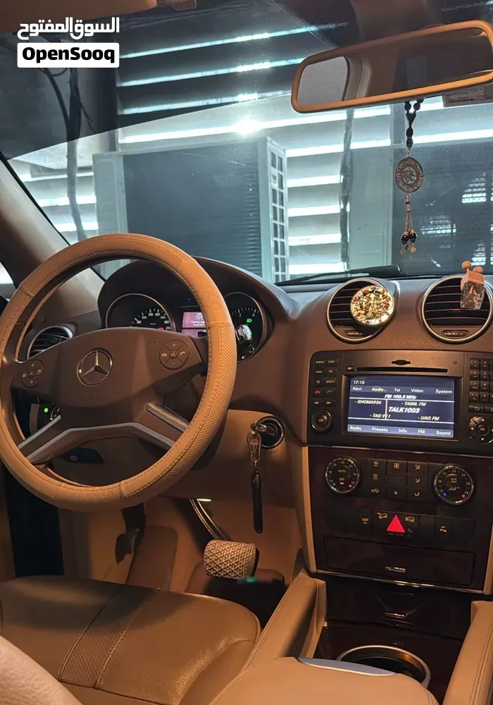 Mercedes-Benz M-Class 2011 photo 2