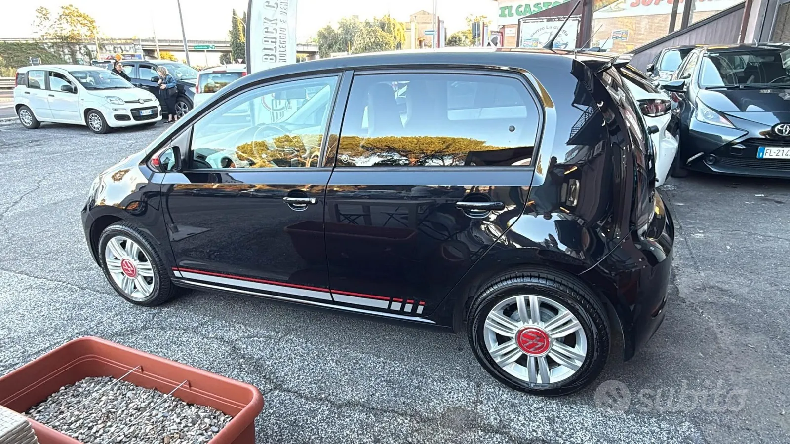 Volkswagen Up 2020 photo 3