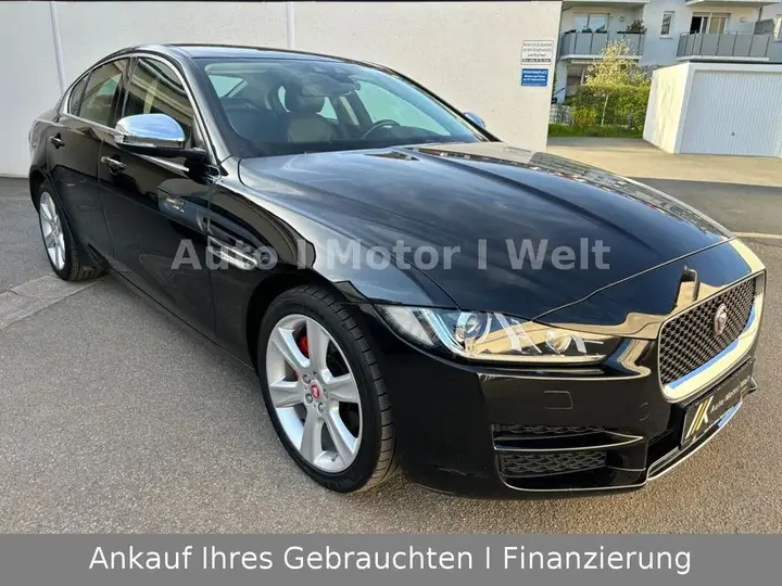Jaguar Xe