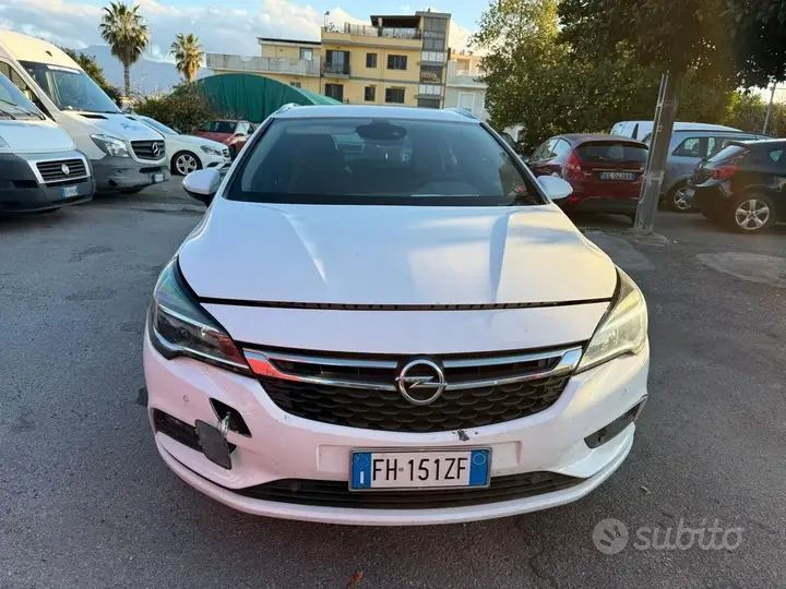 Opel Astra 2017 photo 2