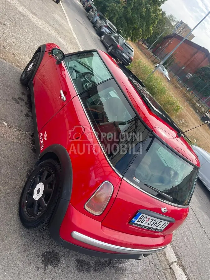 Mini One 2001 photo 2