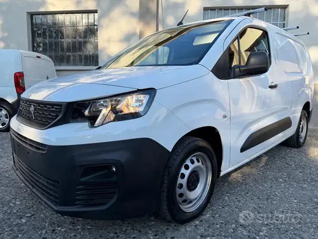 Peugeot Partner 3 Posti