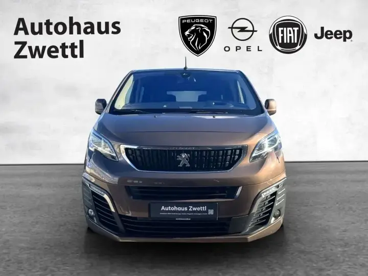 Peugeot Traveller 2019 photo 2