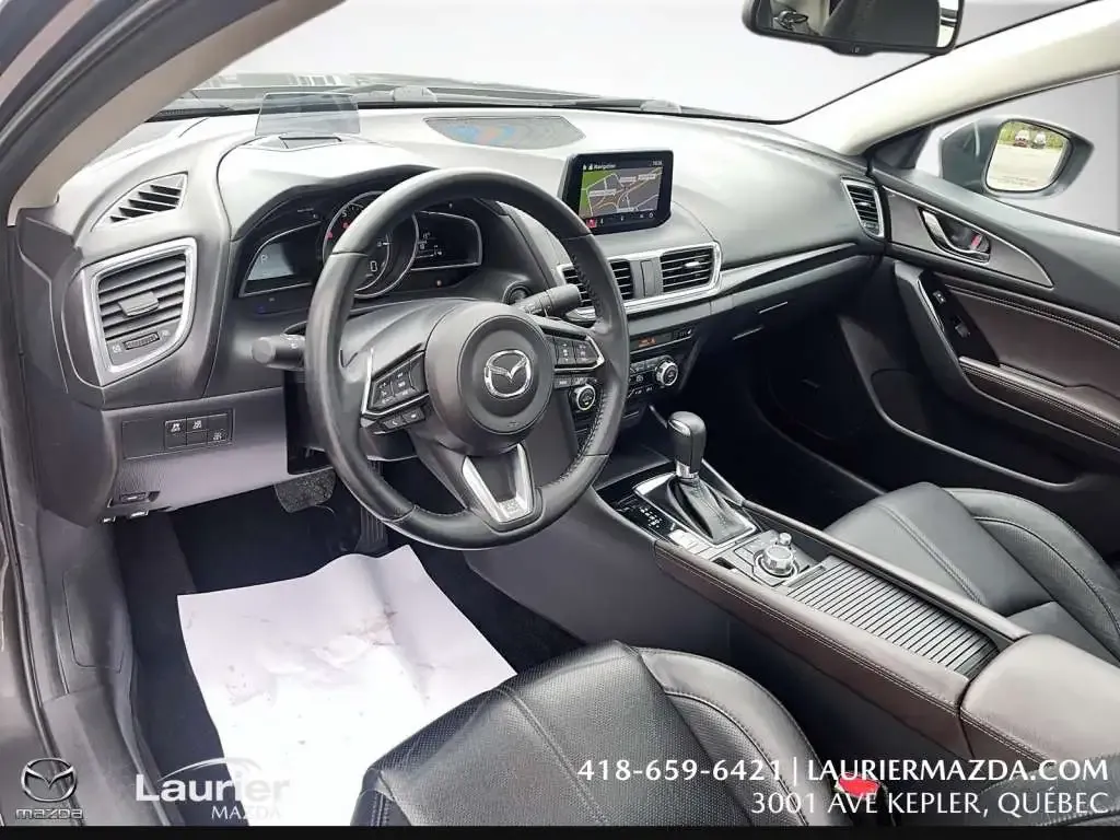 Mazda 3 2018 photo 2