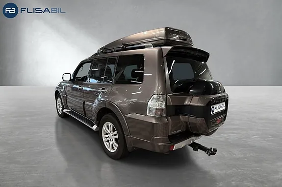 Mitsubishi Pajero 2016 photo 5