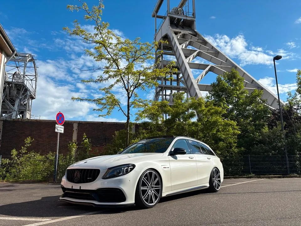 Mercedes-Benz C63 Amg