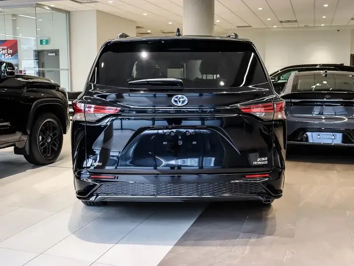Toyota Sienna 2024 photo 4