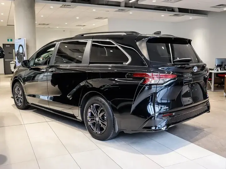 Toyota Sienna 2024 photo 5