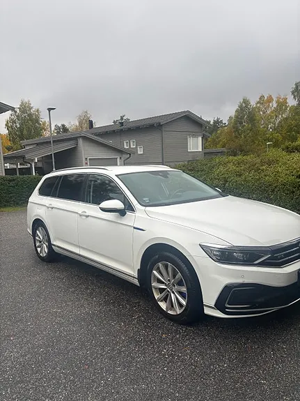 Volkswagen Passat 2020 photo 2