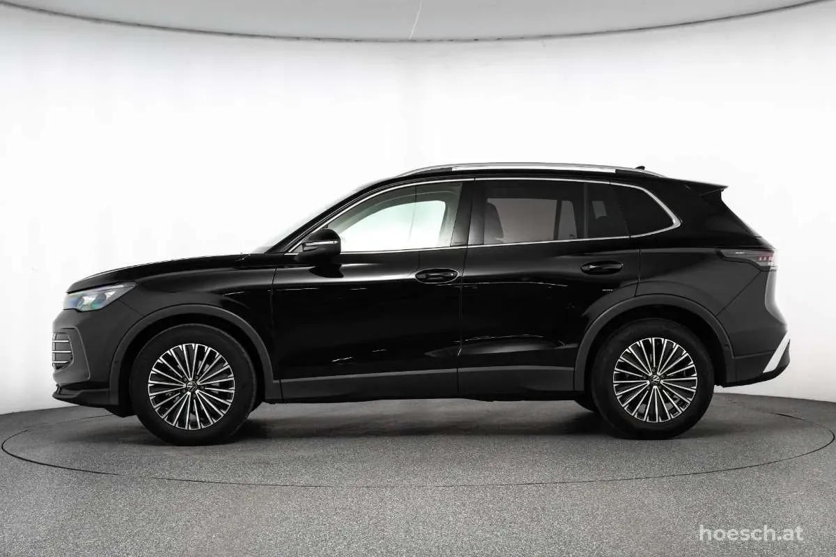 Volkswagen Tiguan 2025 photo 3