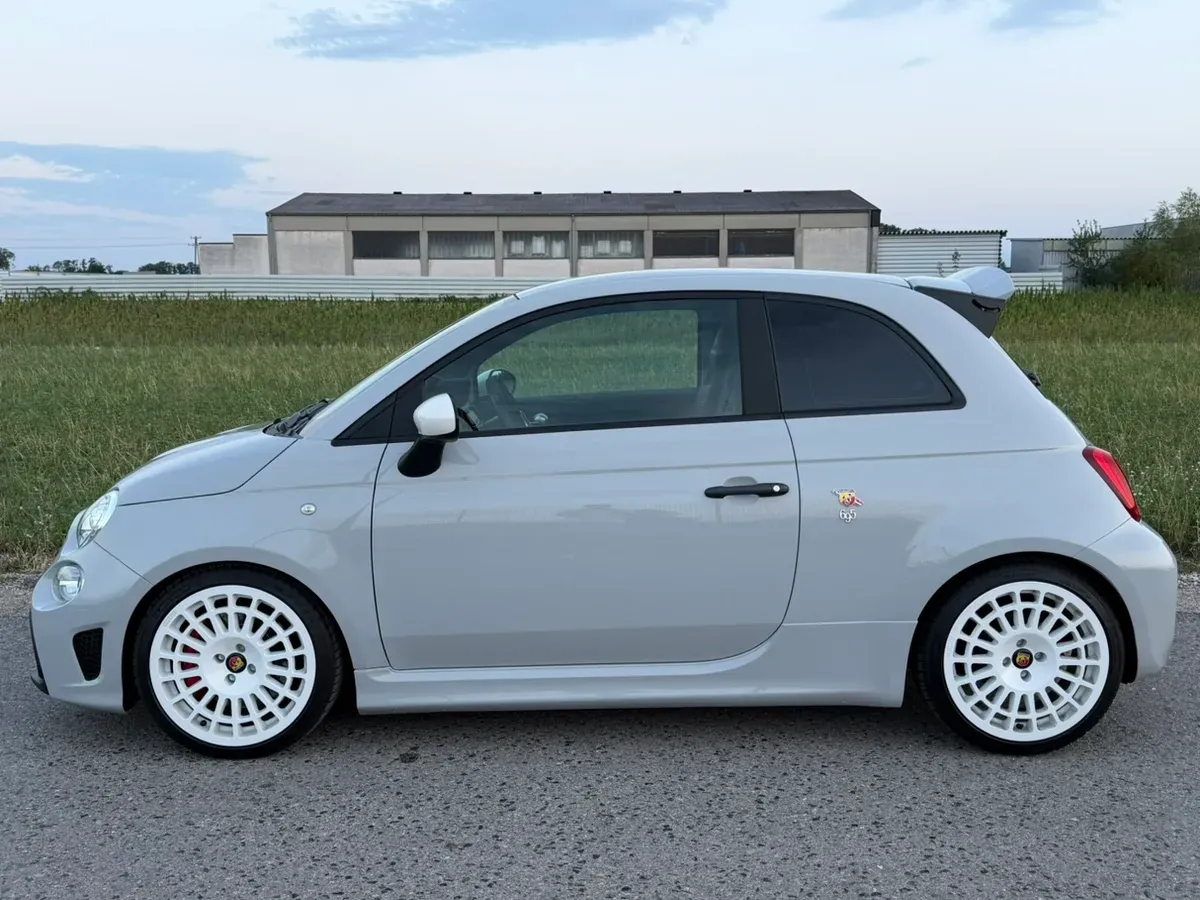 Abarth 500 2022 photo 3