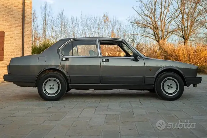 Alfa Romeo Alfetta 1983 photo 3