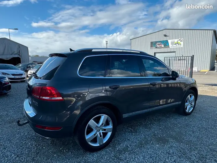 Volkswagen Touareg 2012 photo 3
