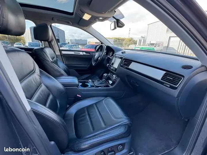 Volkswagen Touareg 2012 photo 4