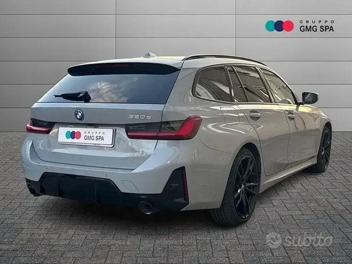 BMW 3 Series 2023 photo 3