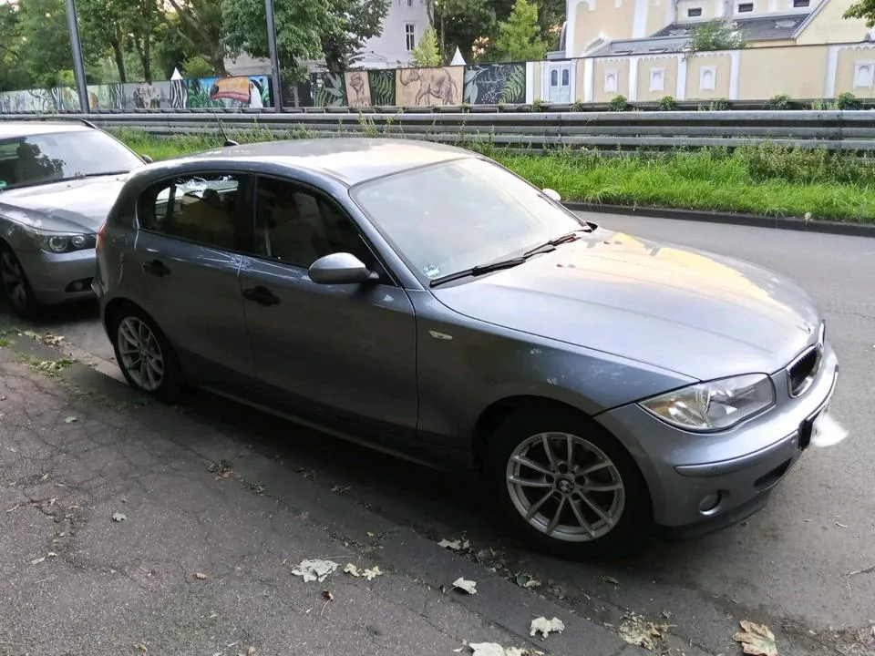 BMW 116I E87