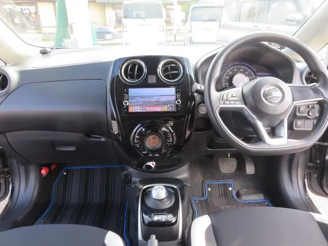 Nissan Note 2016 photo 2