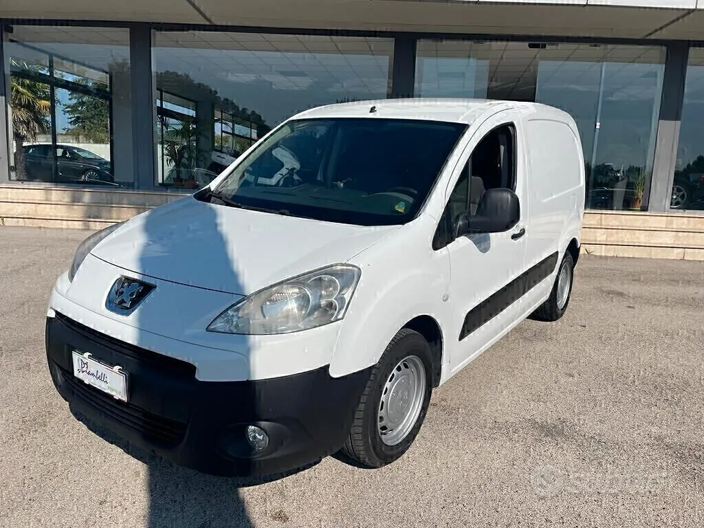 Peugeot Partner 2010 photo 4
