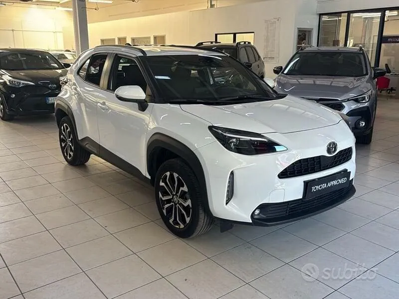 Toyota Yaris Cross 2025 photo 2