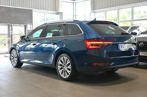 Skoda Superb 2022 photo 3