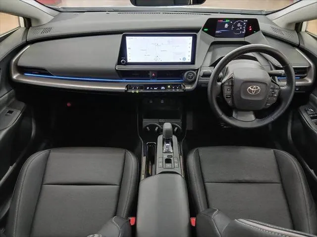 Toyota Prius Z 2024 photo 2