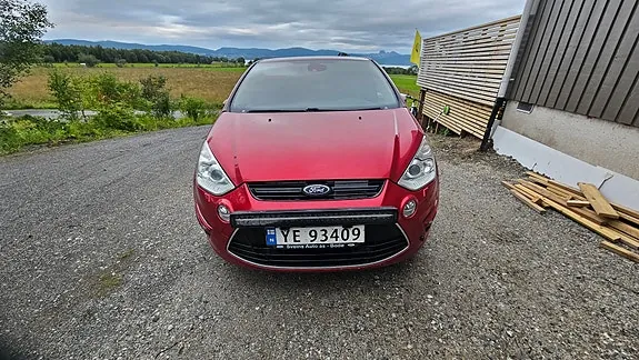 Ford S-Max 2013 photo 2