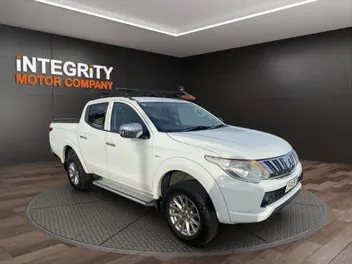 Mitsubishi Triton 2016 photo 2