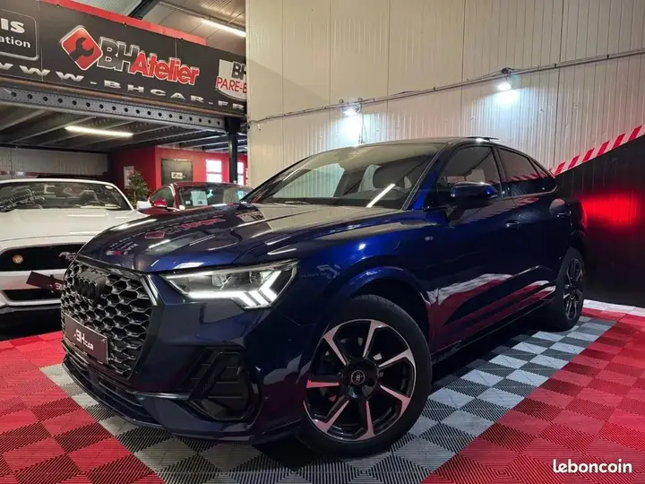 Audi Q3 2023 photo 2