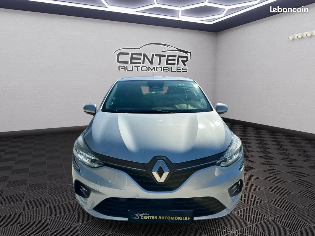 Renault Clio 2019 photo 2