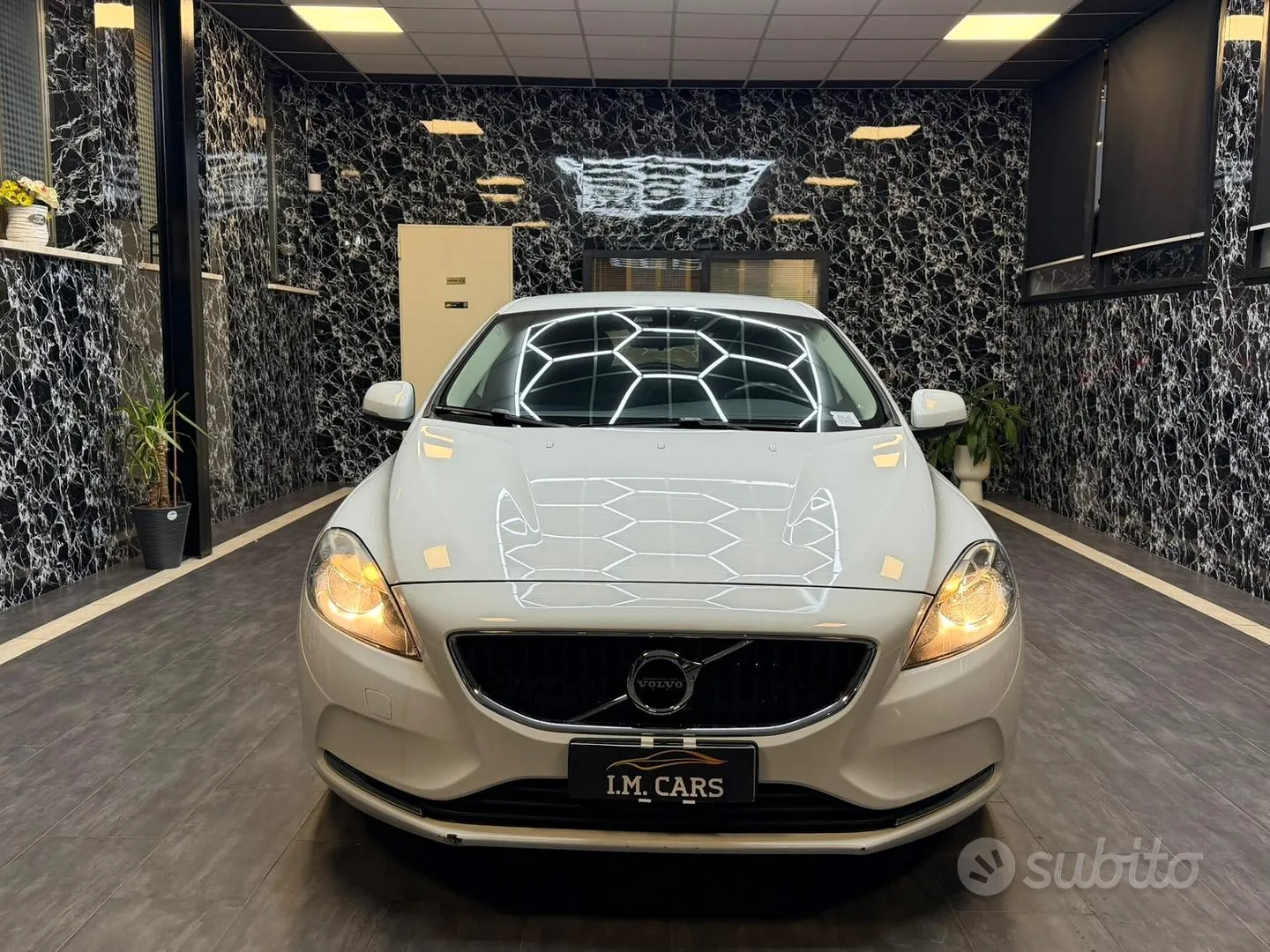 Volvo V40 2018 photo 2
