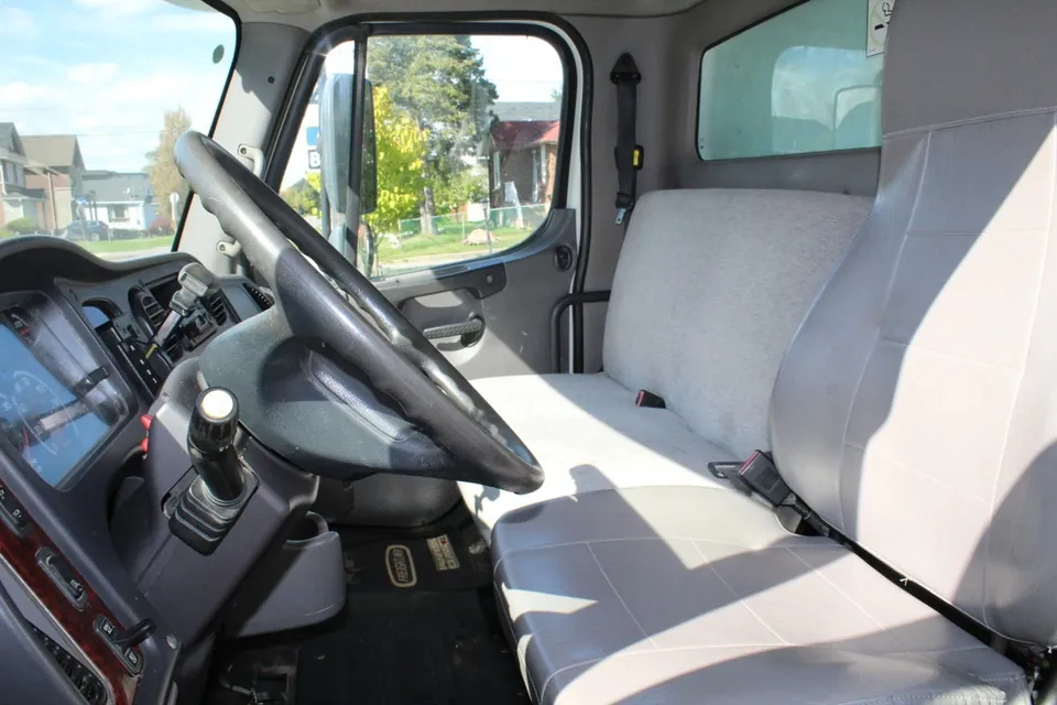 Freightliner M2 106 2014 photo 4