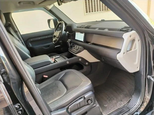 Land Rover Defender 2020 photo 4