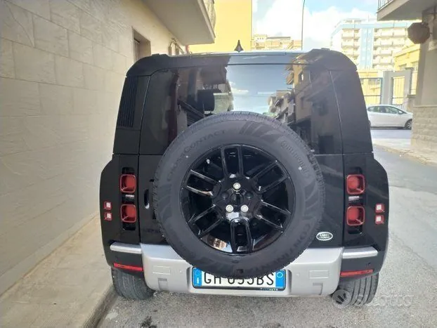 Land Rover Defender 2020 photo 2