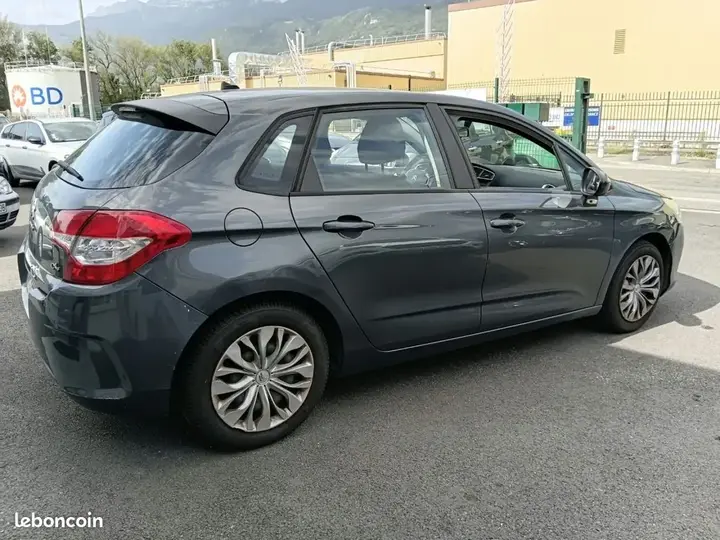 Citroen C4 2013 photo 5