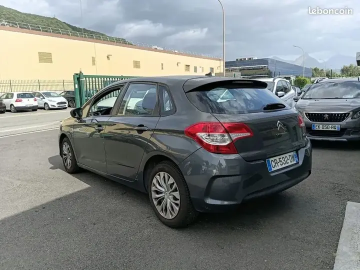 Citroen C4 2013 photo 3