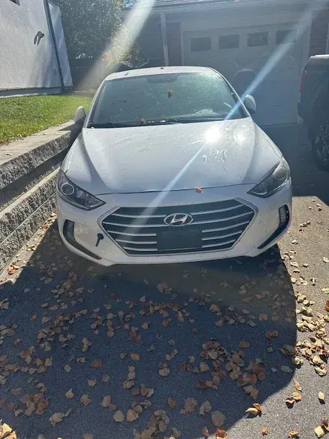 Hyundai Elantra 2018 photo 3