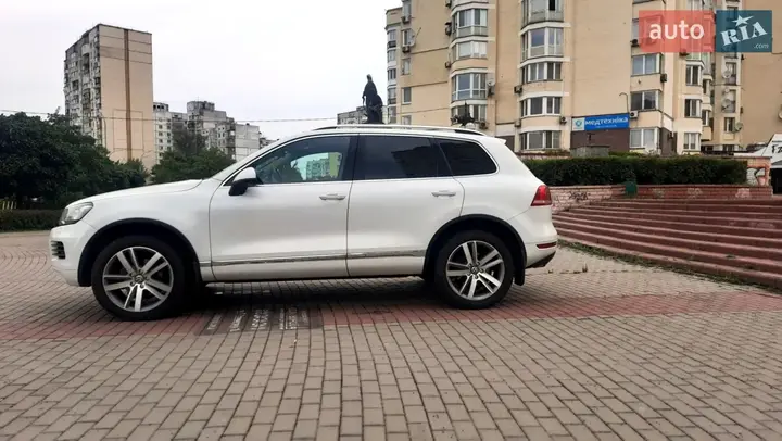 Volkswagen Touareg 2013 photo 4